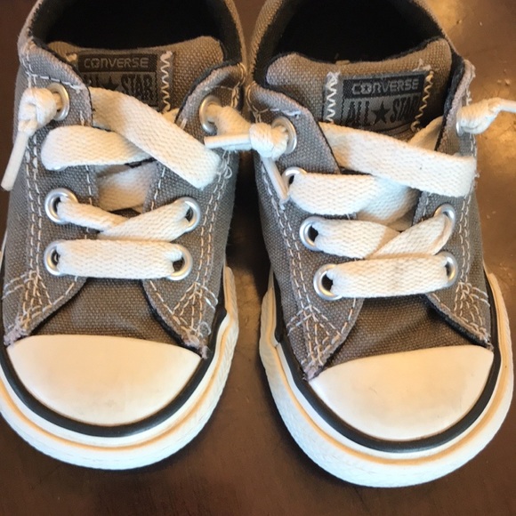 Converse all stars with matching baby shoes - Picture 8 of 13